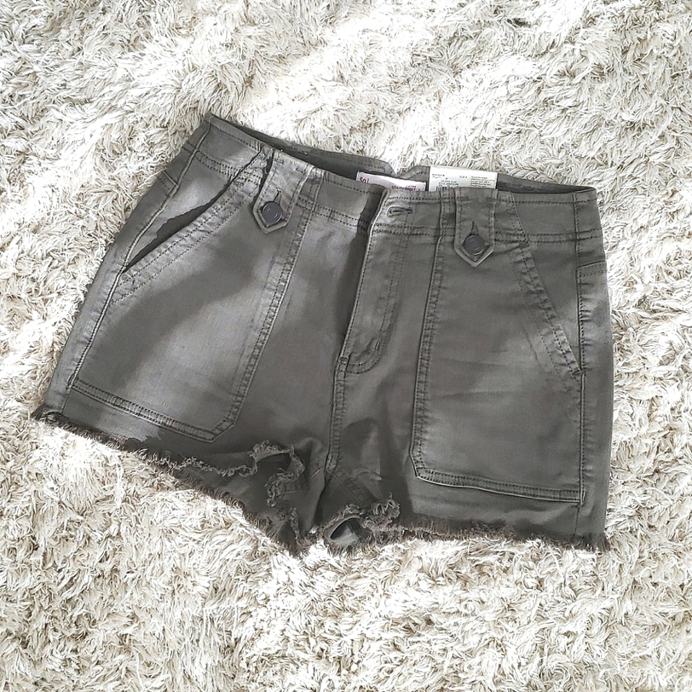 Dark green stretchy shorts